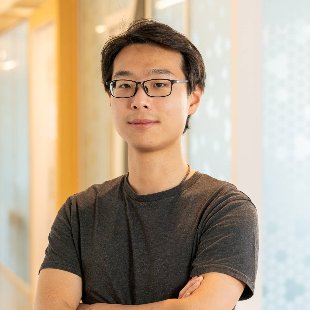 Yipeng Zhang